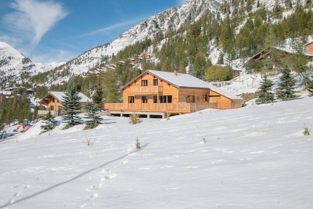 Vue sur le Chalet depuis les Pistes