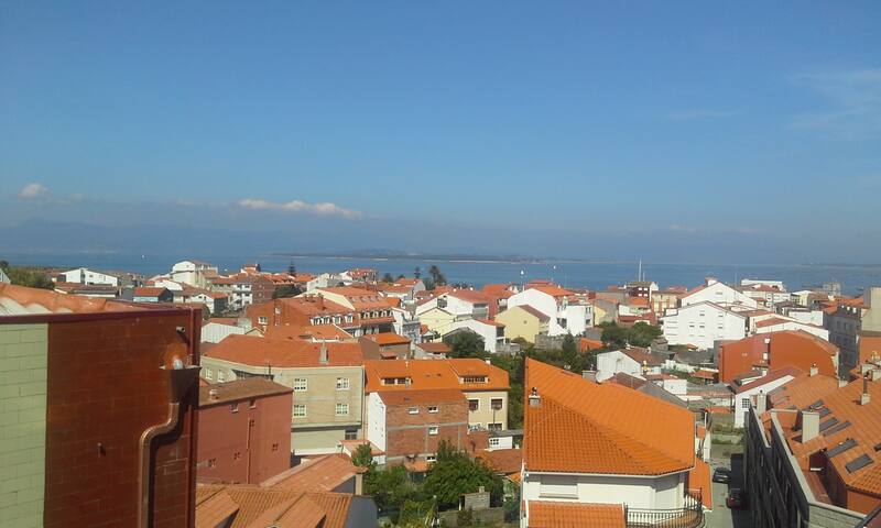 Habitaciòn  centro de O Grove. Vistas al mar.