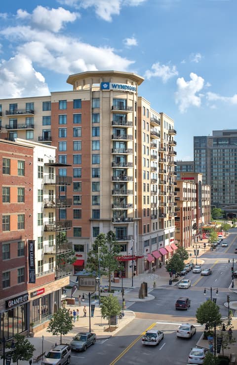 2 BEDROOM DELUXE - Wyndham National Harbor Resort