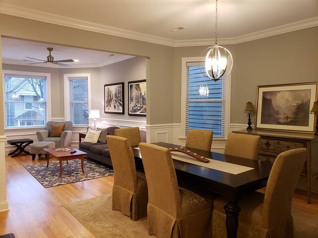 Newly renovated, Family/Kid Friendly, near Wrigley gallery image 2