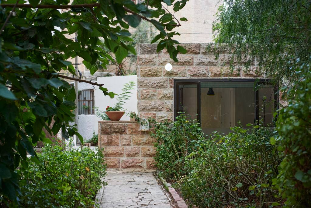 Cozy German Colony Garden Cottage Houses For Rent In Jerusalem