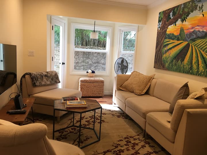 Downtown Napa Gem - Perfect For Two! - Napa, CA