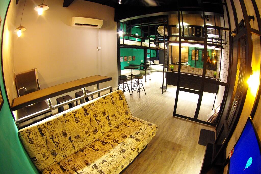9-10 persons room