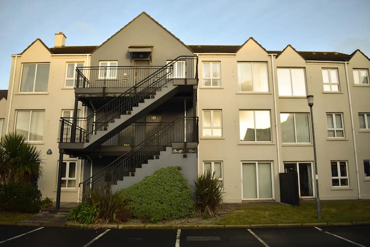 Modern Spacious Apartment - Perfect Location - Flats for Rent in Portrush,  Northern Ireland, United Kingdom