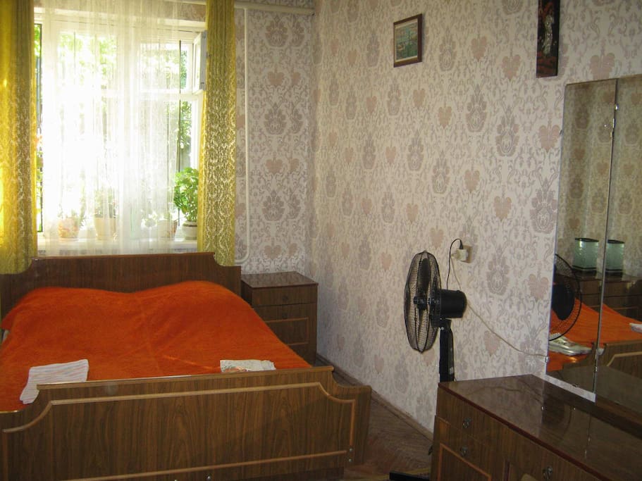 Уютная спальная комната