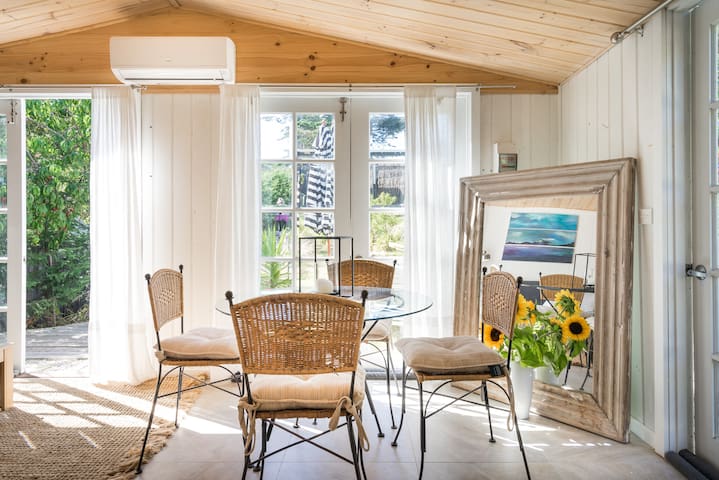 The Studio Cottage An Artists Retreat