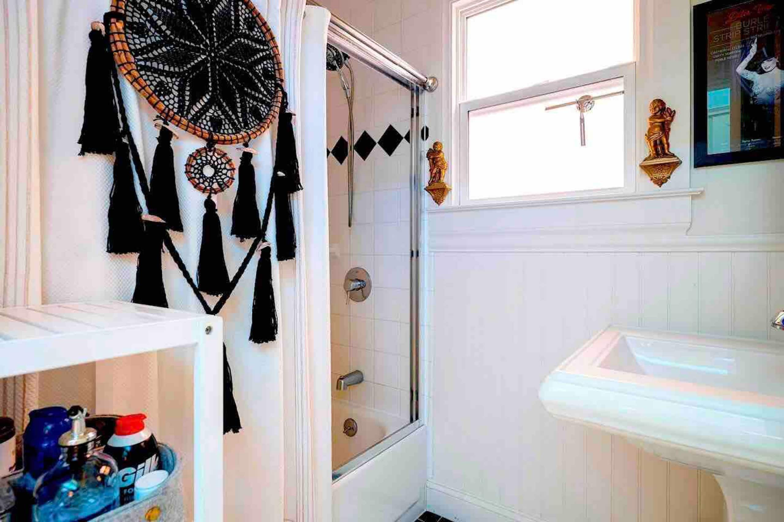 Home in San Francisco · ★4.92 · 4 bedrooms · 4 beds · 1 bath - Image 85