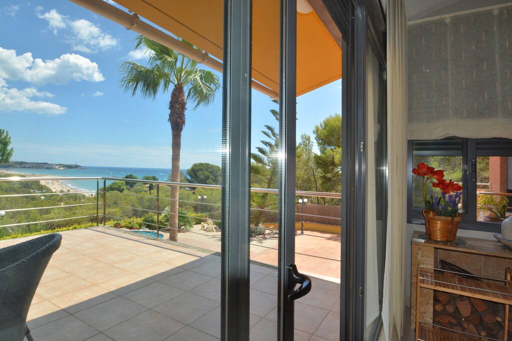 Terraza y vistas a la playa Altafulla