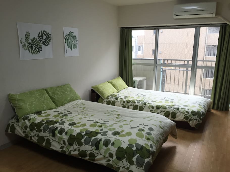 4 people 2 beds
4人是1个双人床1个双人沙发床