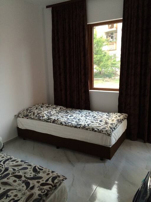 Bedroom 2, separate beds