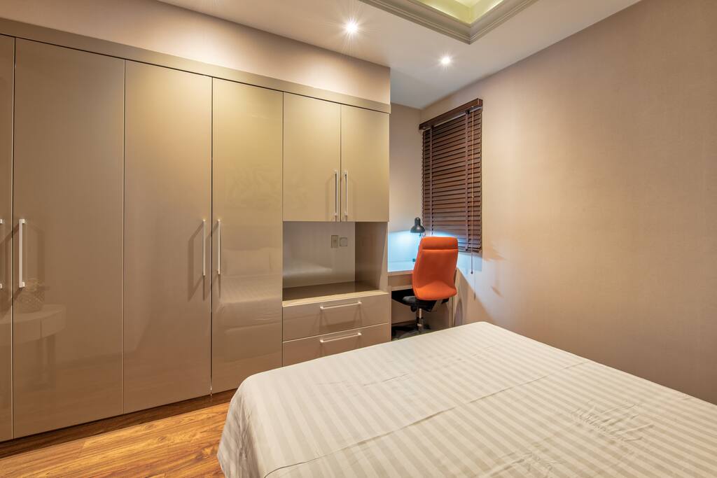 Wardrobe & Work Desk