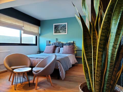 Top performing Airbnb: Beachfront studio in Fort Mahon Plage
