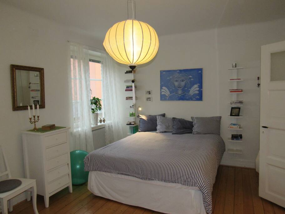The bedroom facing the nice and quiet back yard. No insight to bedroom from other houses.