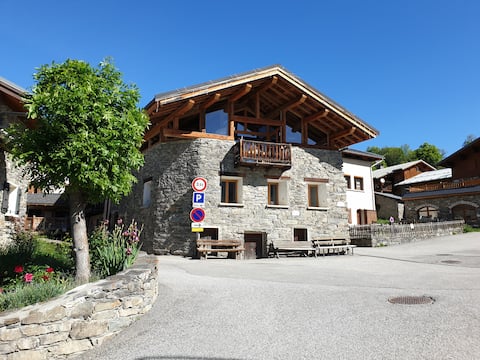 Chalet St Louis,  luxury at the heart of the 3 valleys