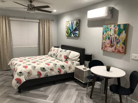 Successful Airbnb property: Tropical Elegance (Private Studio) in Flagami