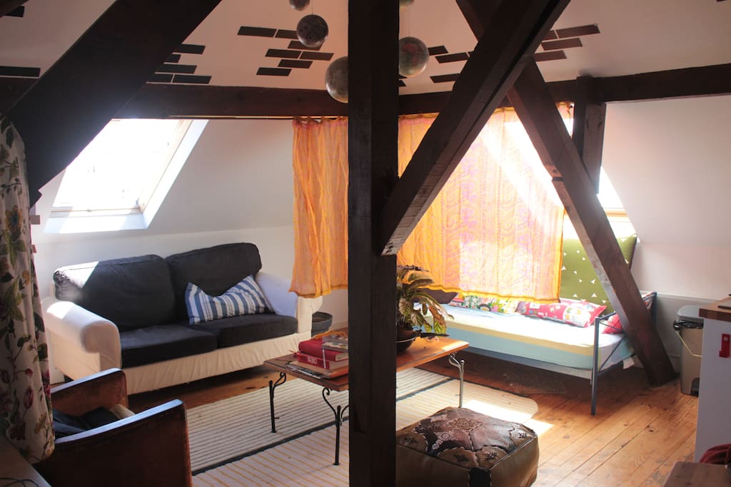 the living room,
can be a sleeping place wenn need