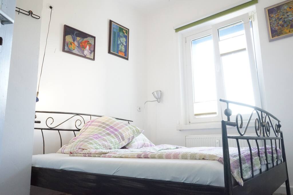 Bedroom. The bed size is 160 x 200 cm with two separeted matresses.