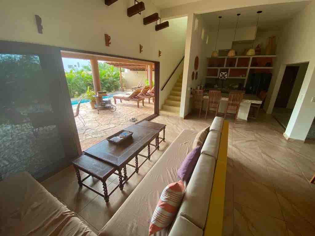 Anuncio de Airbnb popular: Big, Private, 4Bdr. up to 9. Pool, AC, ocean view. en Brisas De Zicatela