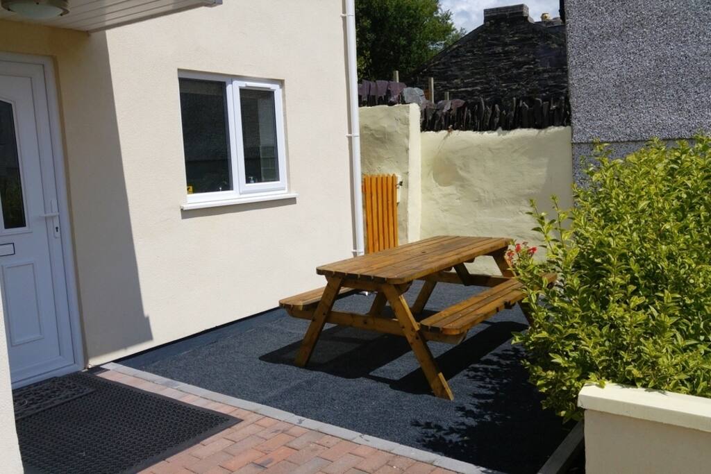 Front garden patio