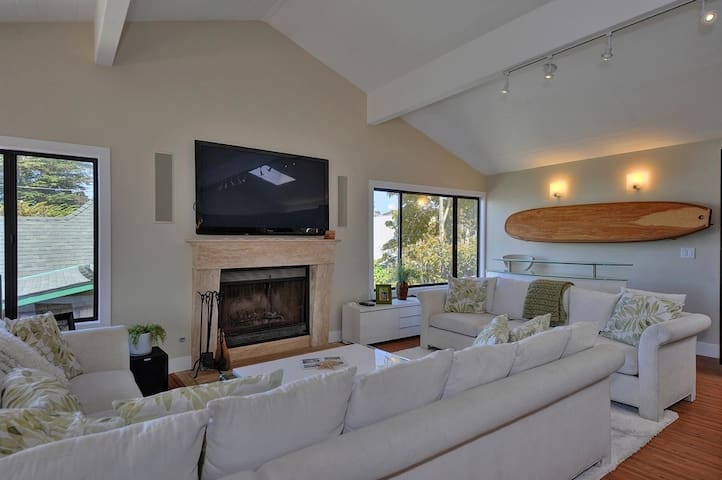 Castle Beach Retreat gallery image 2
