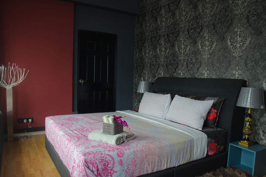 king bed suite 1
