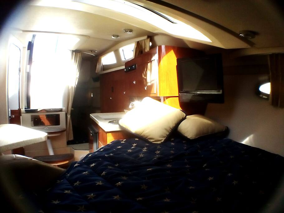 Main indoor cabin from bow