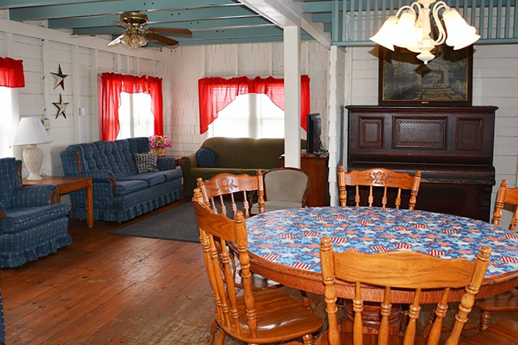 Mary Cottage dining and living area