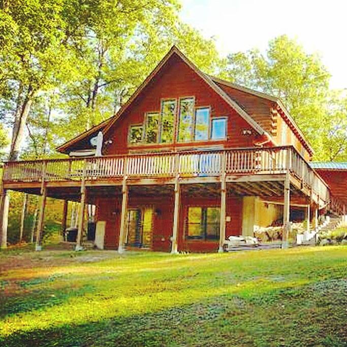 Long Pond Log Home Retreat Houses for Rent in Denmark, Maine, United