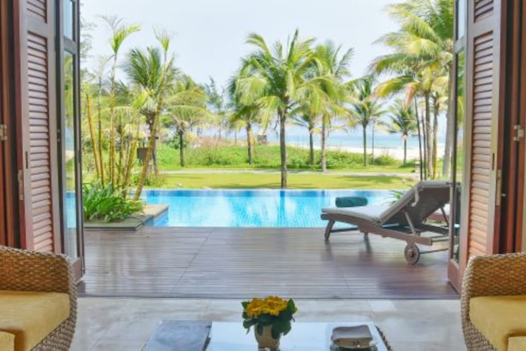 Beachfront Diamond FURAMA Villa 4BR - LUXURY