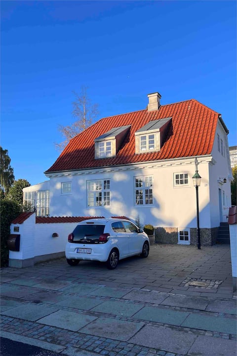 Family House in Aalborg City Center. Free parking