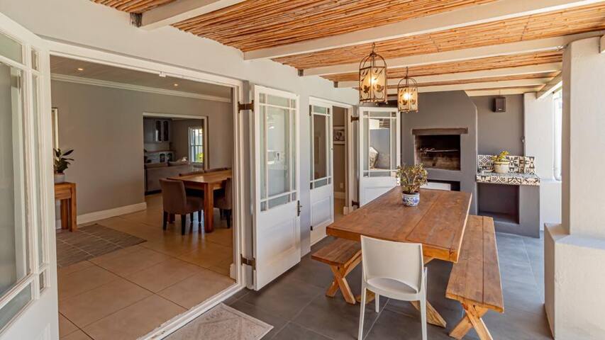 Sanctuary Holiday Home gallery image 2