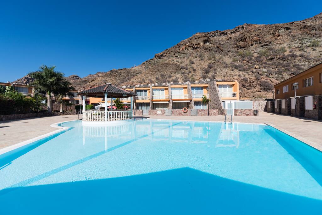 pool area