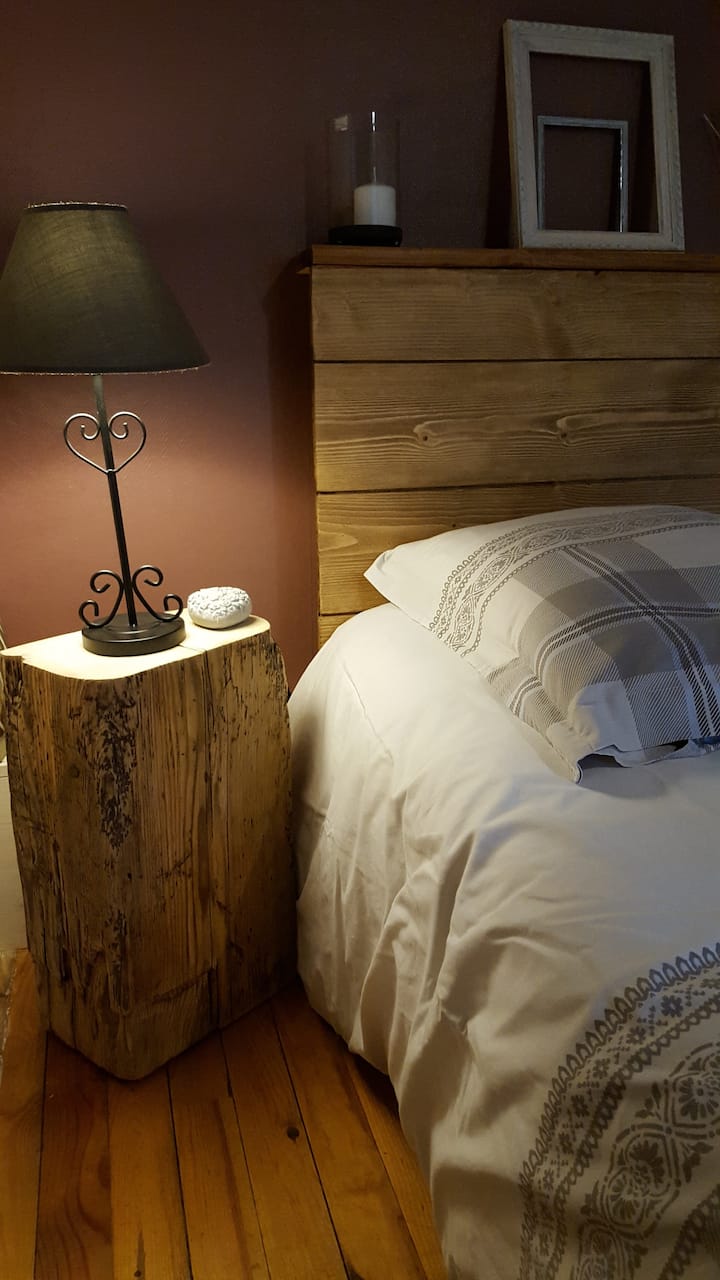 chumba chetu kikuu cha kulala
