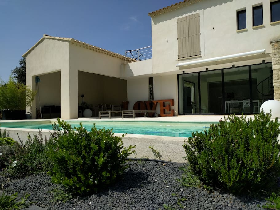 Façade sud - piscine