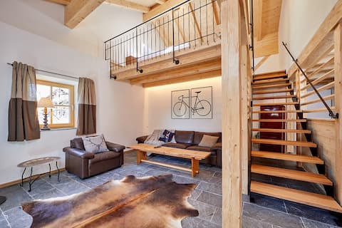 Leistungsstarkes Airbnb: The Alpe Garmisch - 80 sqm Apartment Gams in Garmisch Partenkirchen