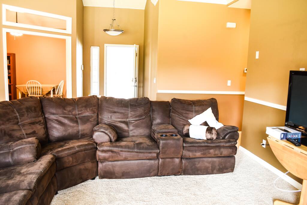 Entrance Way to Family Room