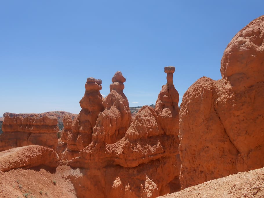 1 hours drive from Bryce Canyon
