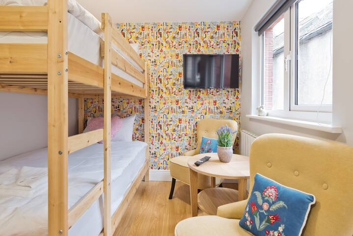 Bunk Studio 1st Flr @ Temple Bar TV +WiFi Slp 2