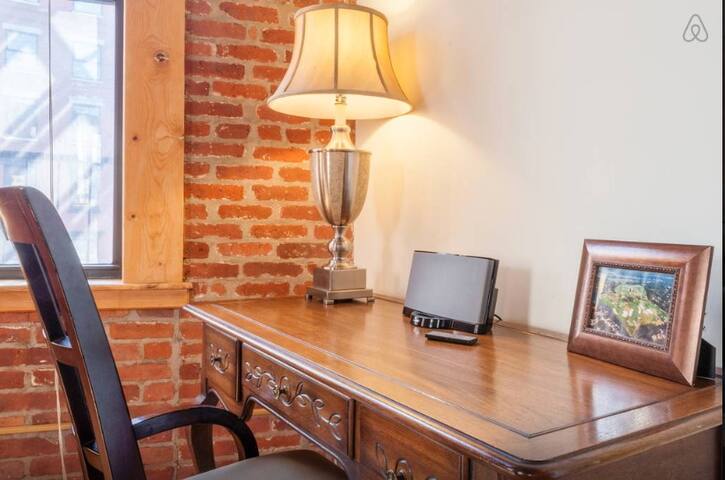 Private Suite & Entrance Loft in Little Italy/SoHo gallery image 5