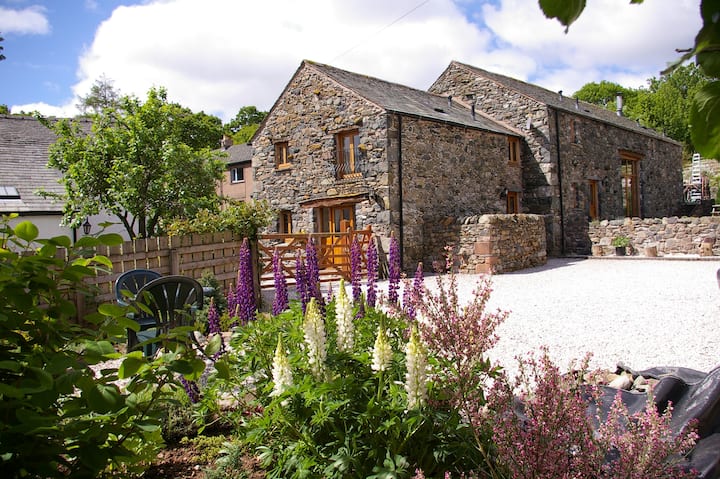 Hollin How - Cosy Lake District Barn Conversion