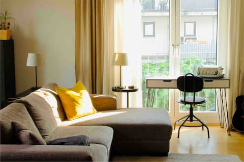 Sunny apartment for rest + business trip
