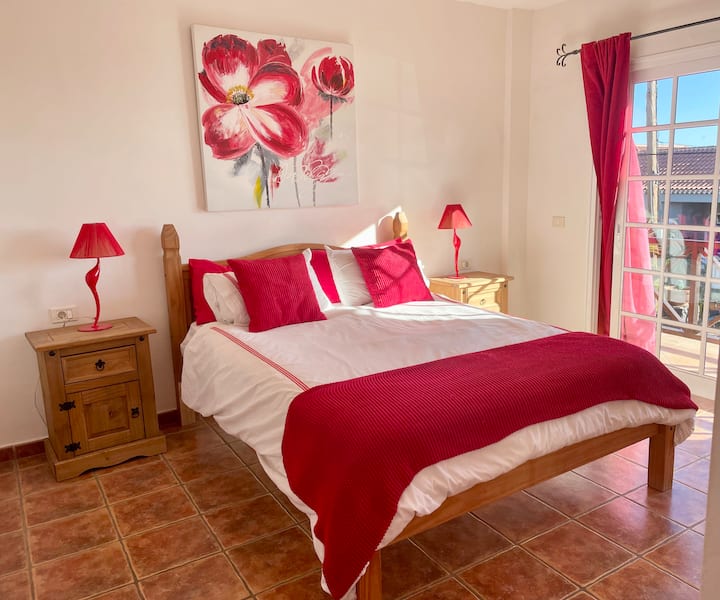 غرفة النوم الرئيسية