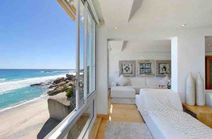 Clifton Sands G1 Valhalla 1st beach apartment