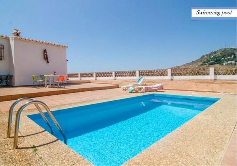 PISCINA CON VISTAS