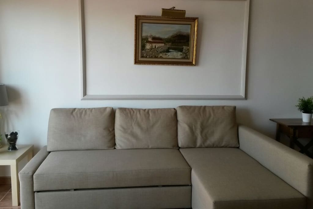 Confortable sofá cama de salón 1,35 cms