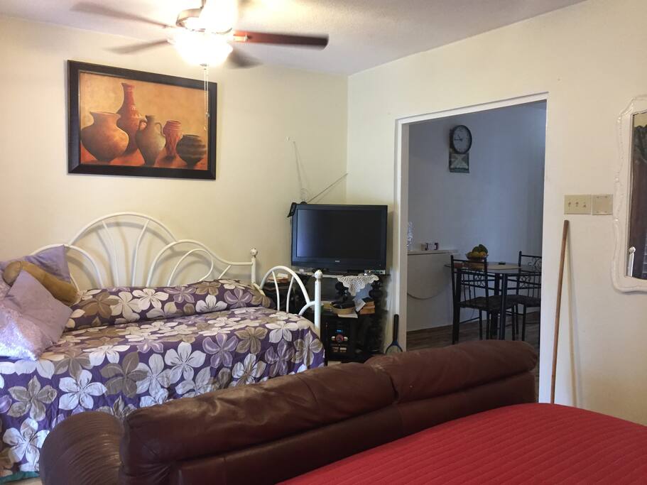 Living area with daybed