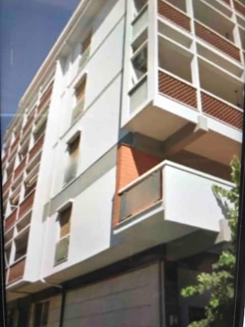 Apartment, near the station ,university