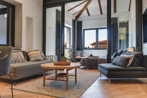 Popular Airbnb listing: Luxury apartment JANA with private parking in Grad Pula