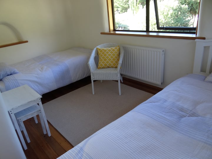 Twin Bedroom