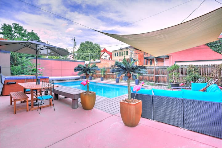 Gorgeous home with pool & tub in downtown Denver
